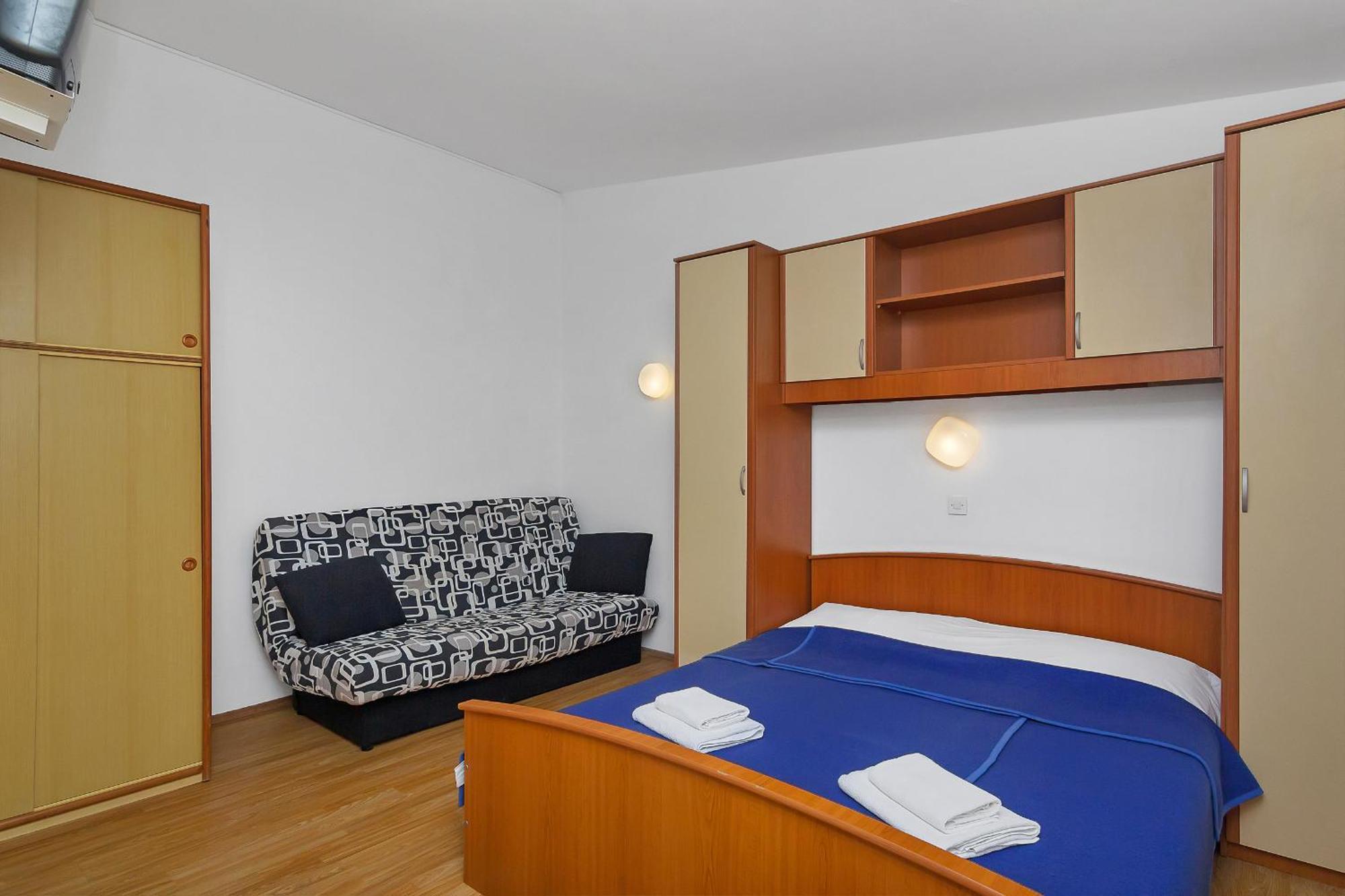 Apartmani Cico Gdinj Ngoại thất bức ảnh