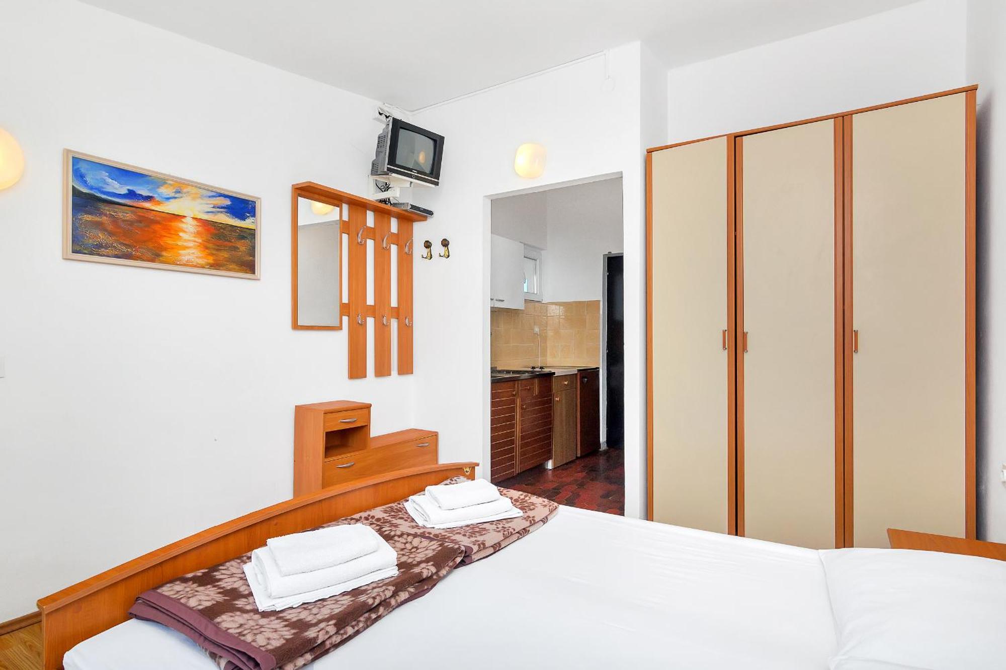 Apartmani Cico Gdinj Ngoại thất bức ảnh