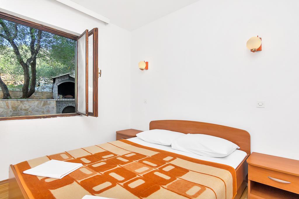Apartmani Cico Gdinj Ngoại thất bức ảnh