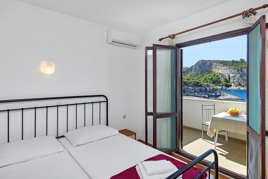 Apartmani Cico Gdinj Ngoại thất bức ảnh